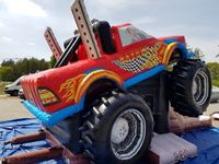 Monstertruck front